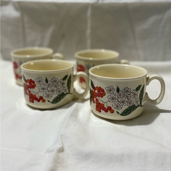 Vintage “Rowan” J&G Meakin Set of 4 Mugs - Picture 1 of 7
